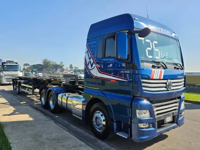 Vw Meteor 28.480 6x2 Ano 25 Baixo Km + Bugão 40 pés 12 pinos com plataforma ibipora 0km