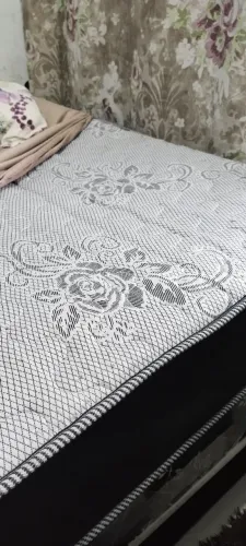 Colchão Casal box 1.88X1.40 e 23 cm de espessura bem dizer novo não tem um ano de uso