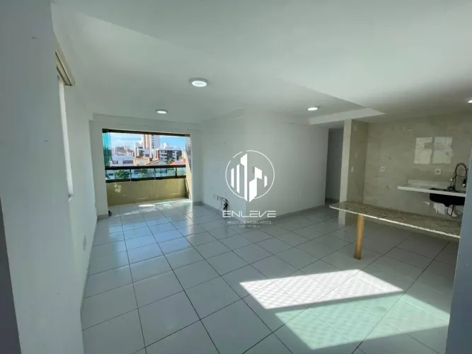 Apartamento com 03 quartos na Praia de Intermares
