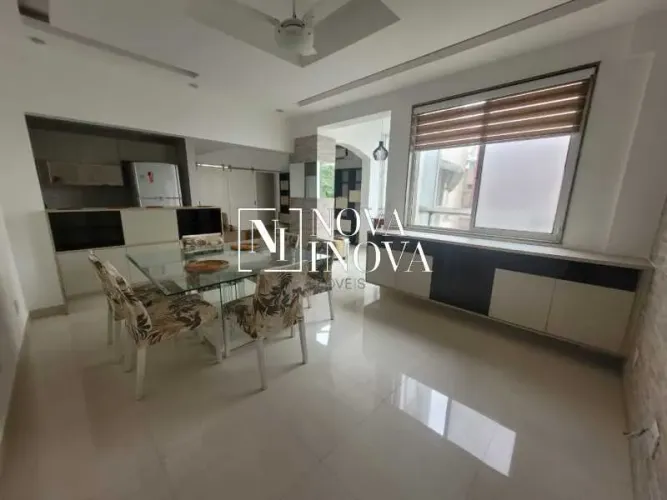 Apartamento - / Residencial / Copacabana