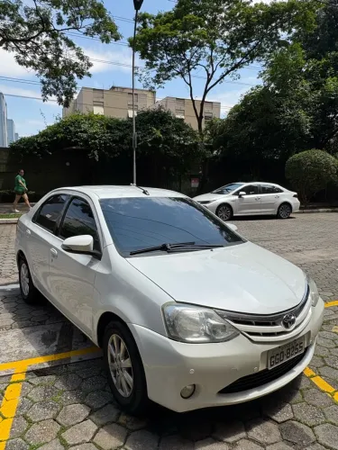 Toyota Etios XLS Sedan 1.5 Flex 16V 4P Aut. 2017
