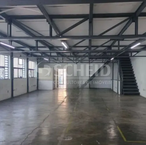 Galpão com 780 metros para locação na região do socorro