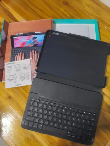 Slim folio capa com teclado original para ipad