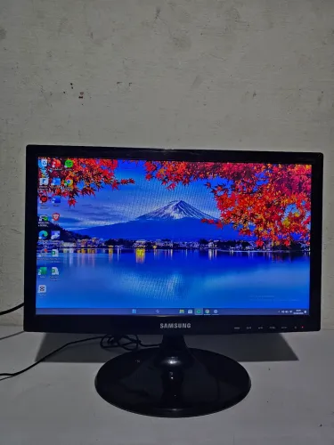 Monitor Samsung s19c301 Dvi e VGA funcionando perfeitamente!