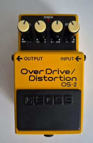 Pedal Boss OS-2 Overdrive Distortion Guitarra
