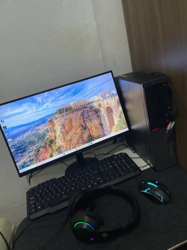 Computador LENOVO