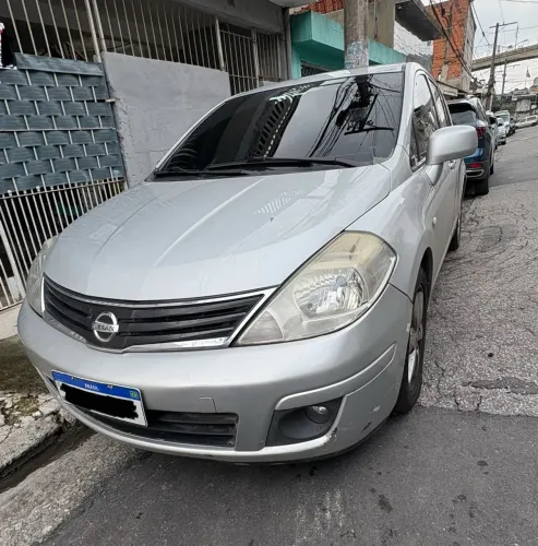 Nissan Tiida SL 1.8/1.8 Flex 16V Aut. 2010