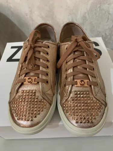 (MICHAEL KORS) TAM: 37 / TÊNIS SAPATÊNIS MICHAEL KORS ORIGINAL ROSÊ METALIZADO