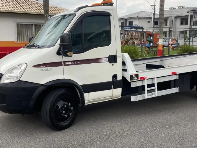 IVECO DAILY 70C17 2013 GUINCHO 5M FREIO A AR - 483 MIL KM