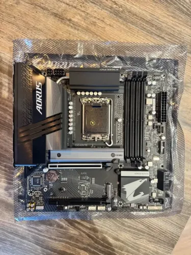 Placa mãe Gigabyte B760M Aorus Pro Ax DDR5 Intel Wifi LGA1700