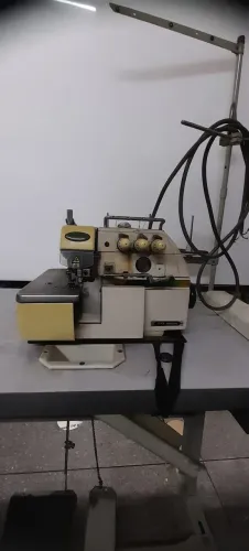 Maquina overlock