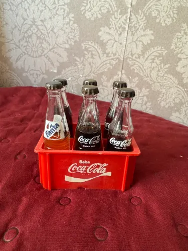 Mini engradado coca-cola completo anos 80/90 com 5 cocas + 1 fanta laranja