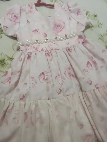 Vestido infantil tamanho 2 anos dependendo da criança até mais 