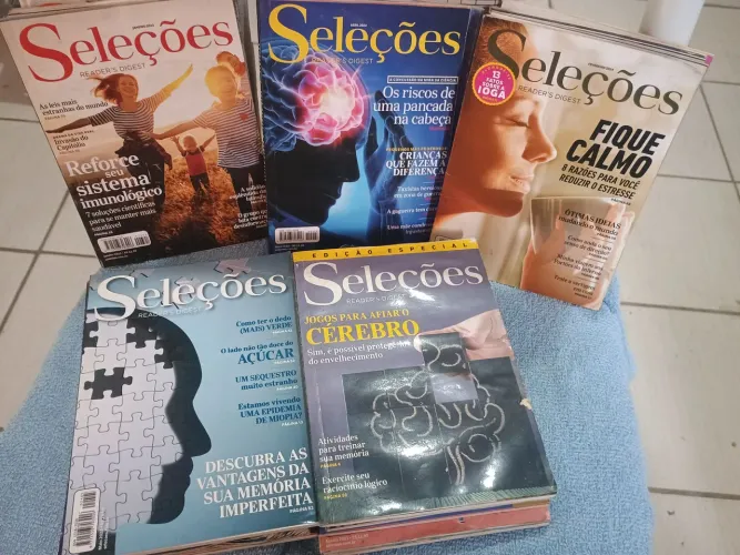 Revistas 30 exemplares da revista seleção