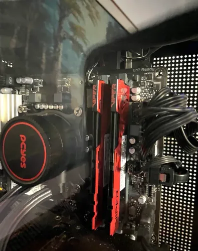 Memória RAM Patriot Viper Elite II 32GB (2x16GB) DDR4 4000MHz RGB