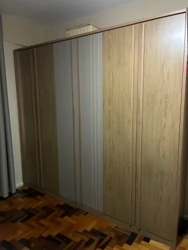 Guarda-roupa 6 portas - Excelente estado