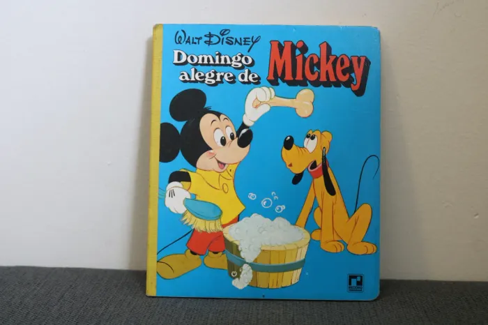 Livro Domingo alegre de Disney | Disney | 1983 | traço antigo | Campinas/SP
