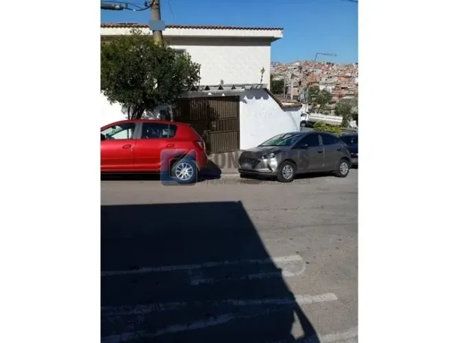 Casa à venda em Jardim Petroni, São Bernardo do Campo - 2 quartos, 3 vagas