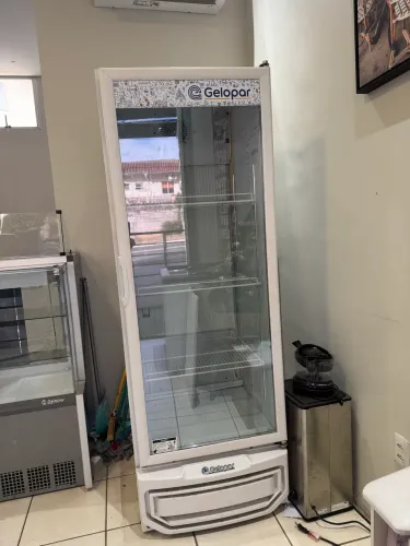 Geladeira expositora