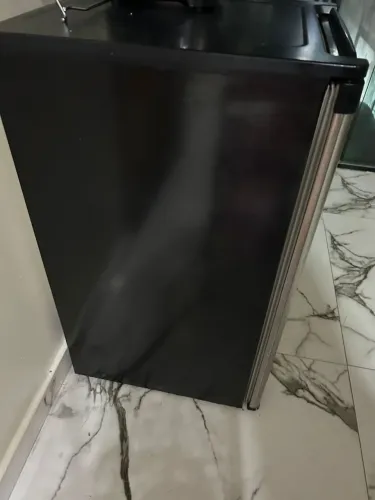 Vende-se frigobar