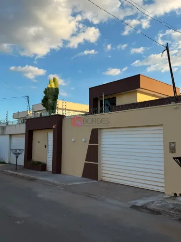 Casa mobiliada com piscina e espaço gourmet no Santa Inês