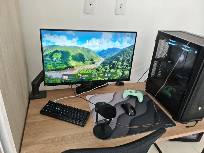 PC gamer + monitor 