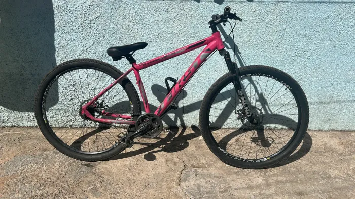 BICICLETA ROSA DE ALUMÍNIO, MARCA SHELBY