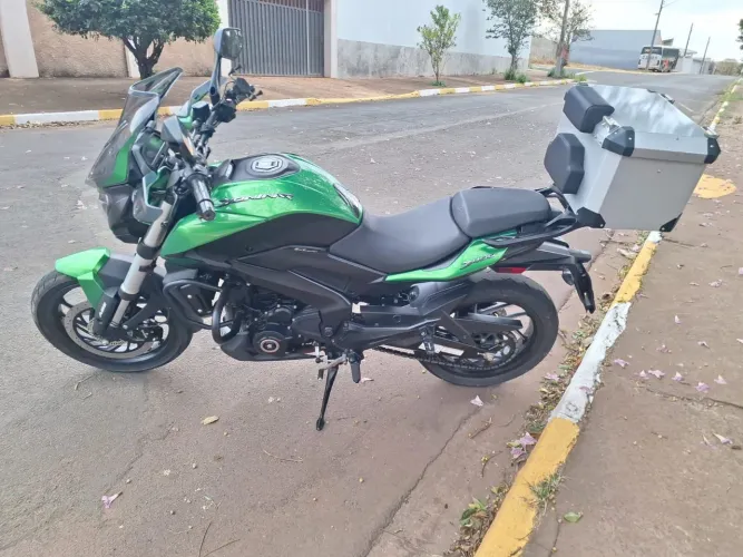 DOMINAR 400 BAJAJ