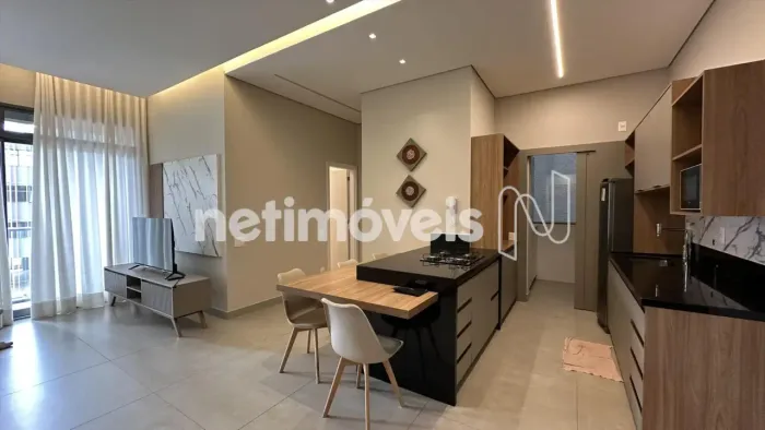 Apartamento 2 quartos com varanda para alugar no Shopping Navegantes