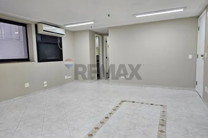 Sala Comercial 30 metros para Locação na Av. Angélica | Higienópolis