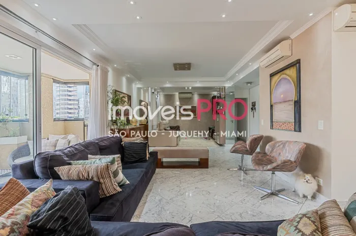 Este elegante apartamento na Vila Nova Conceição oferece um estilo de vida sofisticado e c