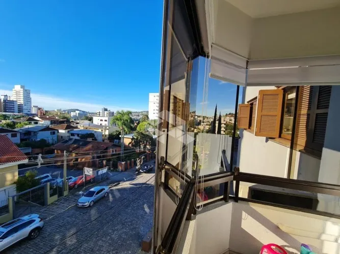 Apartamento com 03 dormitórios sendo um suíte no Humaita
