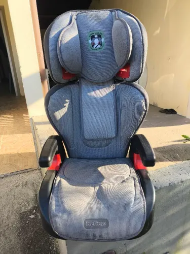 Cadeirão para carro