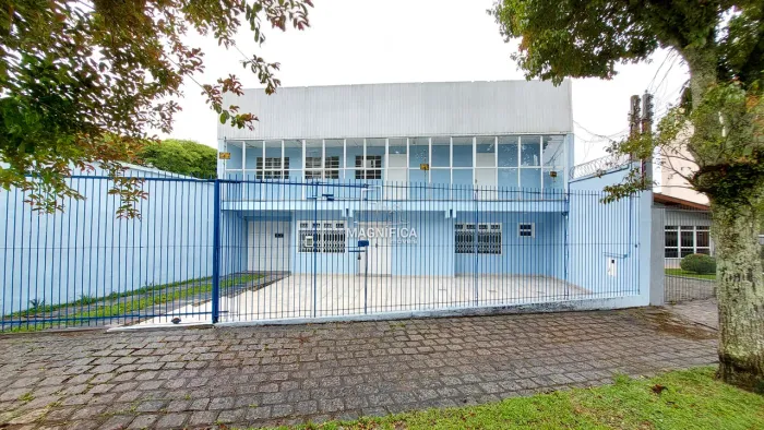 Casa Comercial - PortãoExcelente oportunidade de investimento. Com ótima localização e fác