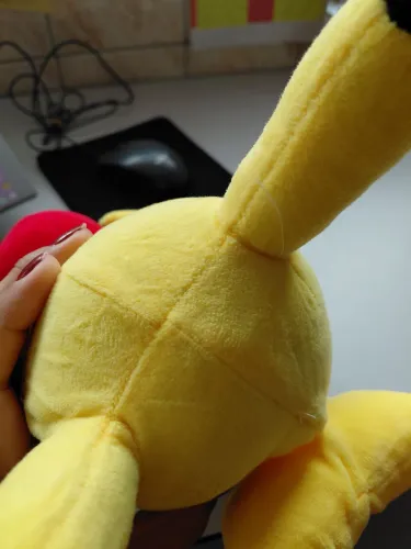 Pokemon PIKACHU pelucia original. 