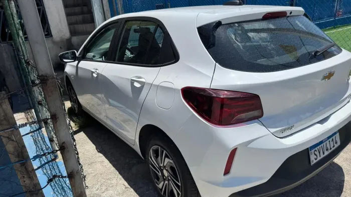 Alugo carro