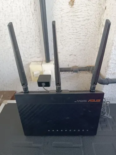 Vendo Roteador Gamer Wireless ASUS RT-AC68U, AC1900Mbps, Dual band, AiMesh, funcionando.