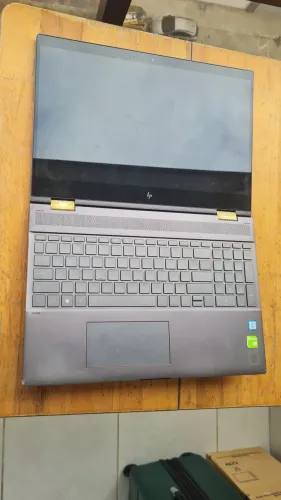 Notebook HP Spectre - Conserto ou retirada de peças