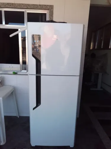 Refrigerador Eletrolux TF 55 linda semi nova.q vê compra!