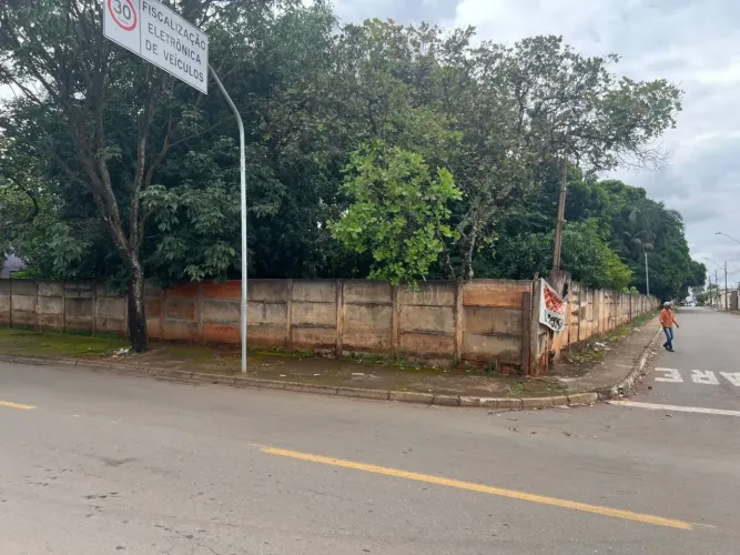 Área 6.110 mts com 19 lotes Setor Morada do Sol - Goiânia - GO