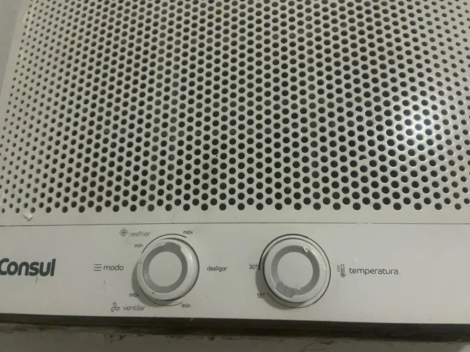 Ar condicionado cônsul semi novo