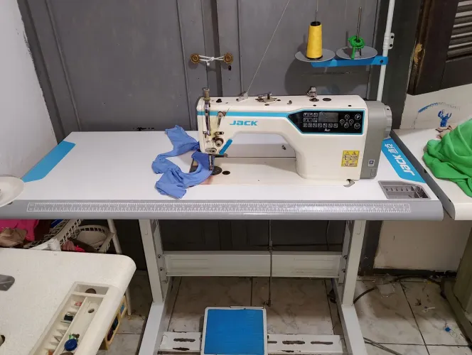 Máquina reta industrial