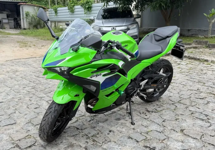 Kawasaki Ninja 500 SE 2026 - Apenas 200 kms rodados