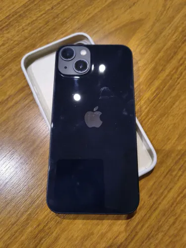 iPhone 13 na caixa com nota