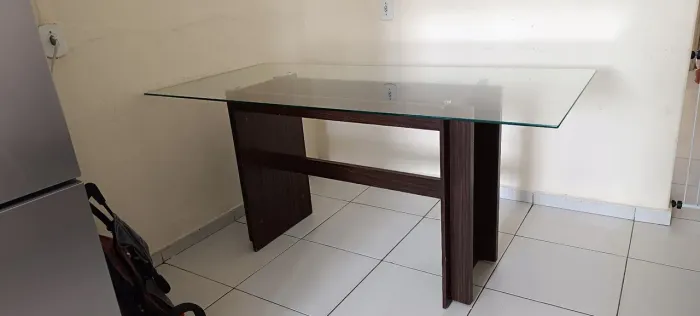 Mesa de vidro quadrada