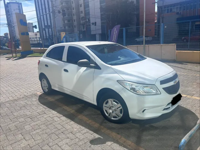 Chevrolet Onix Hatch LS 1.0 8V Flex Power Mec. 4P 2015
