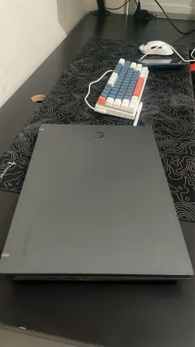 Notebook muito conservado