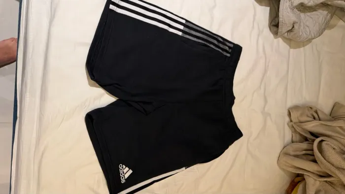 Bermuda Adidas Preta 3 Listras Brancas - Tam. p