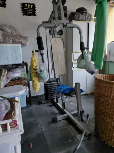 Aparelho academia musculação