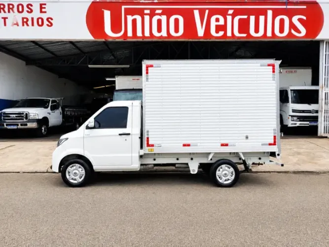Effa V21 CS 1.5 Gasolina + Baú